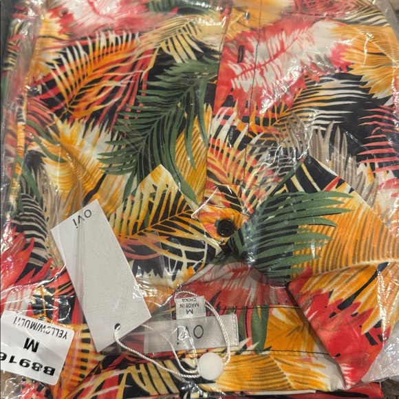 045 Ovi Women’s Long Sleeve Button Up Leaf Print Blouse - Picture 5 of 7